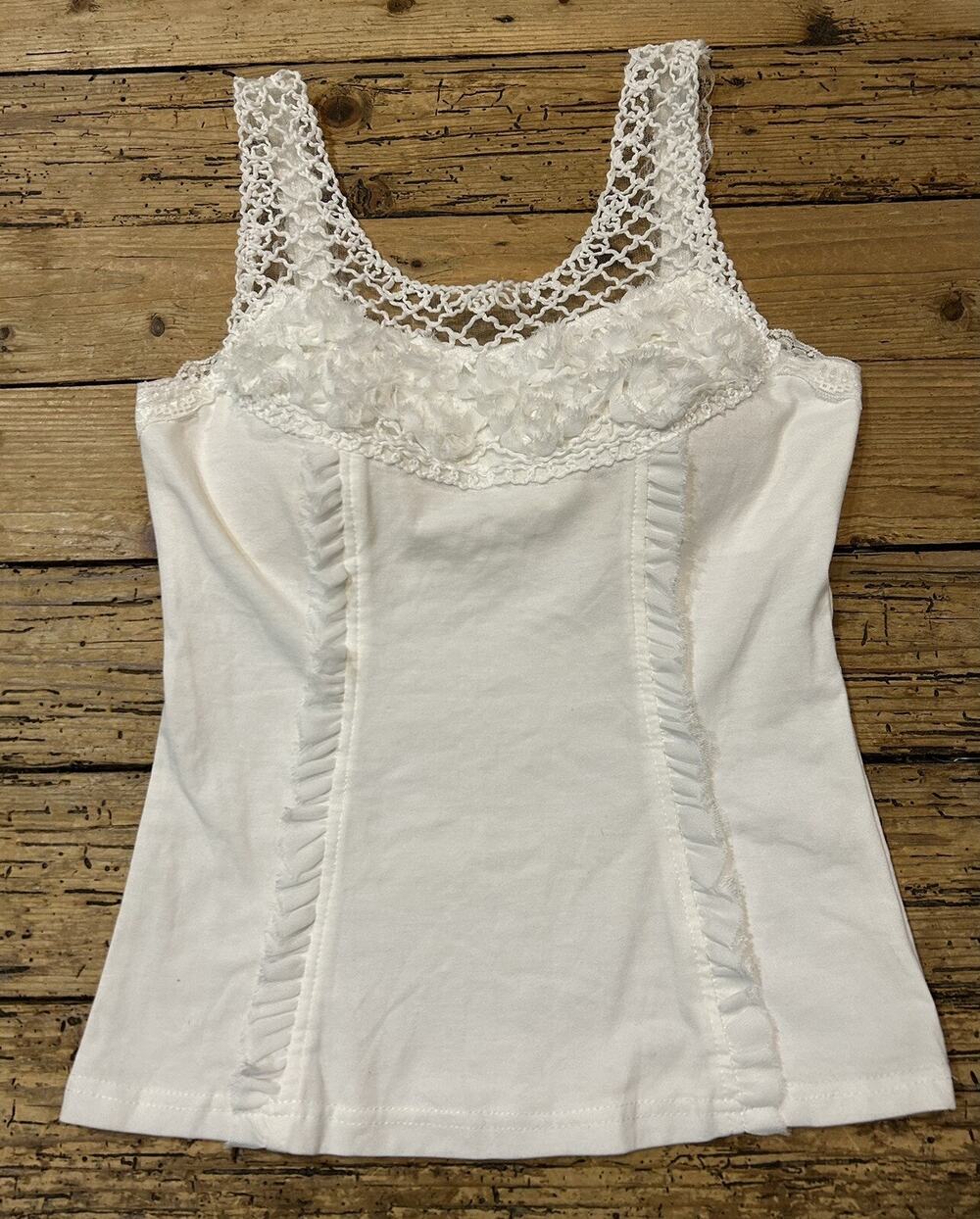 Love Culture Women’s Size M White Ruffle Sleeveless Top NWOT